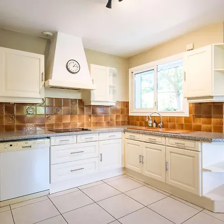Maison Familiale Au Centre-ville - 8 Pers. - Fr-1-877-61 Hébergement de vacances